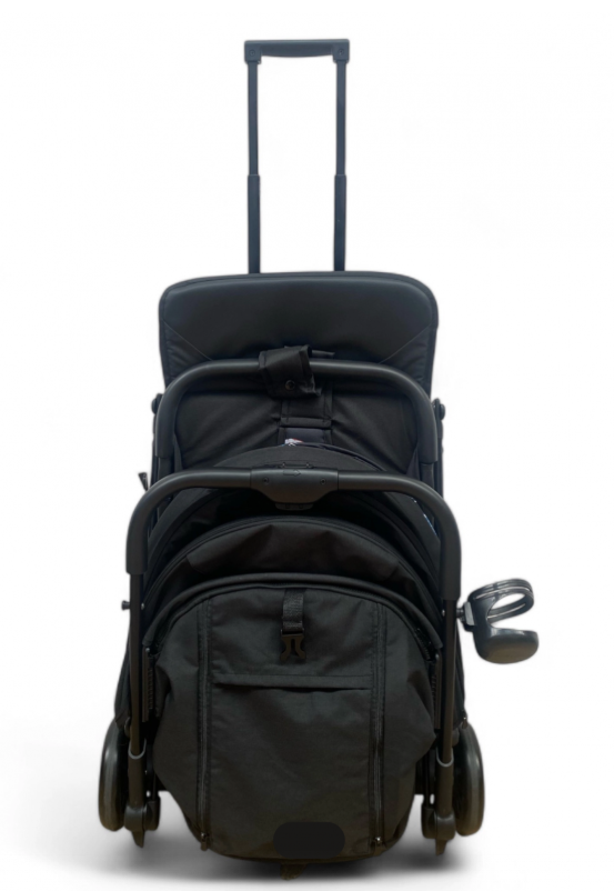 Carucior sport, ultrausor si ultrapliabil, cu pozitie de somn, tip troller, cu accesorii din piele, sarcina maxima 22 Kg, negru