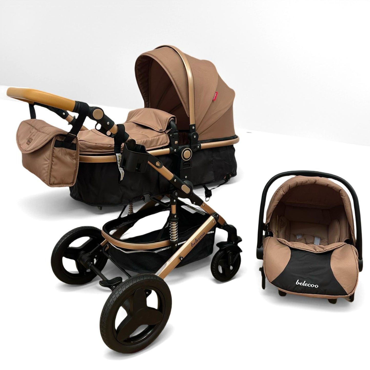 Carucior Belecoo 3 in 1 cu suspensii si roti cauciuc plin, reversibil, accesorizat culoare BEJ