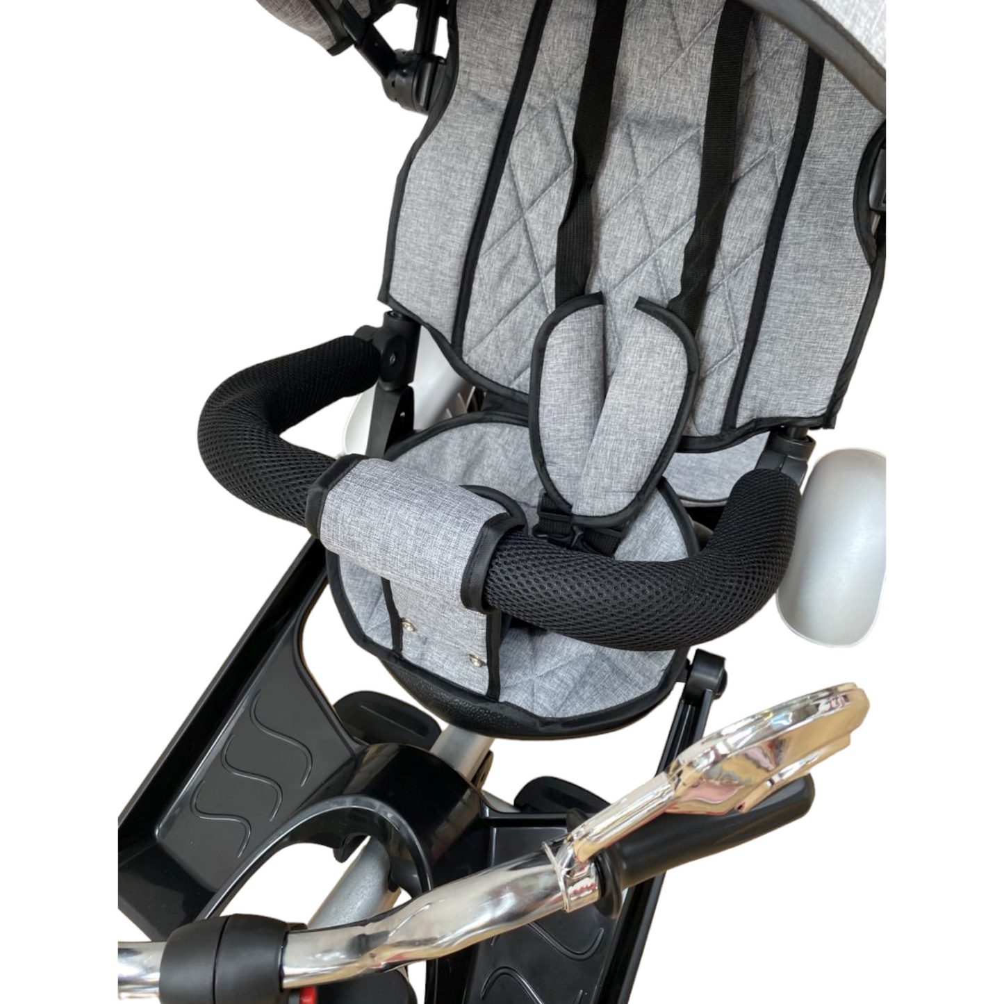 Tricicleta evolutiva, cu pozitie somn, scaun rotativ, muzica si lumini, culoare gri,