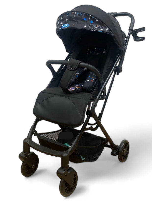 Carucior sport, ultrausor si ultrapliabil, cu pozitie de somn, tip troller, cu accesorii din piele, sarcina maxima 22 Kg, negru