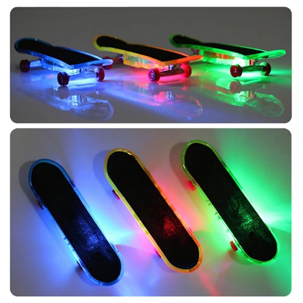 Mini skateboard de deget, cu lumini